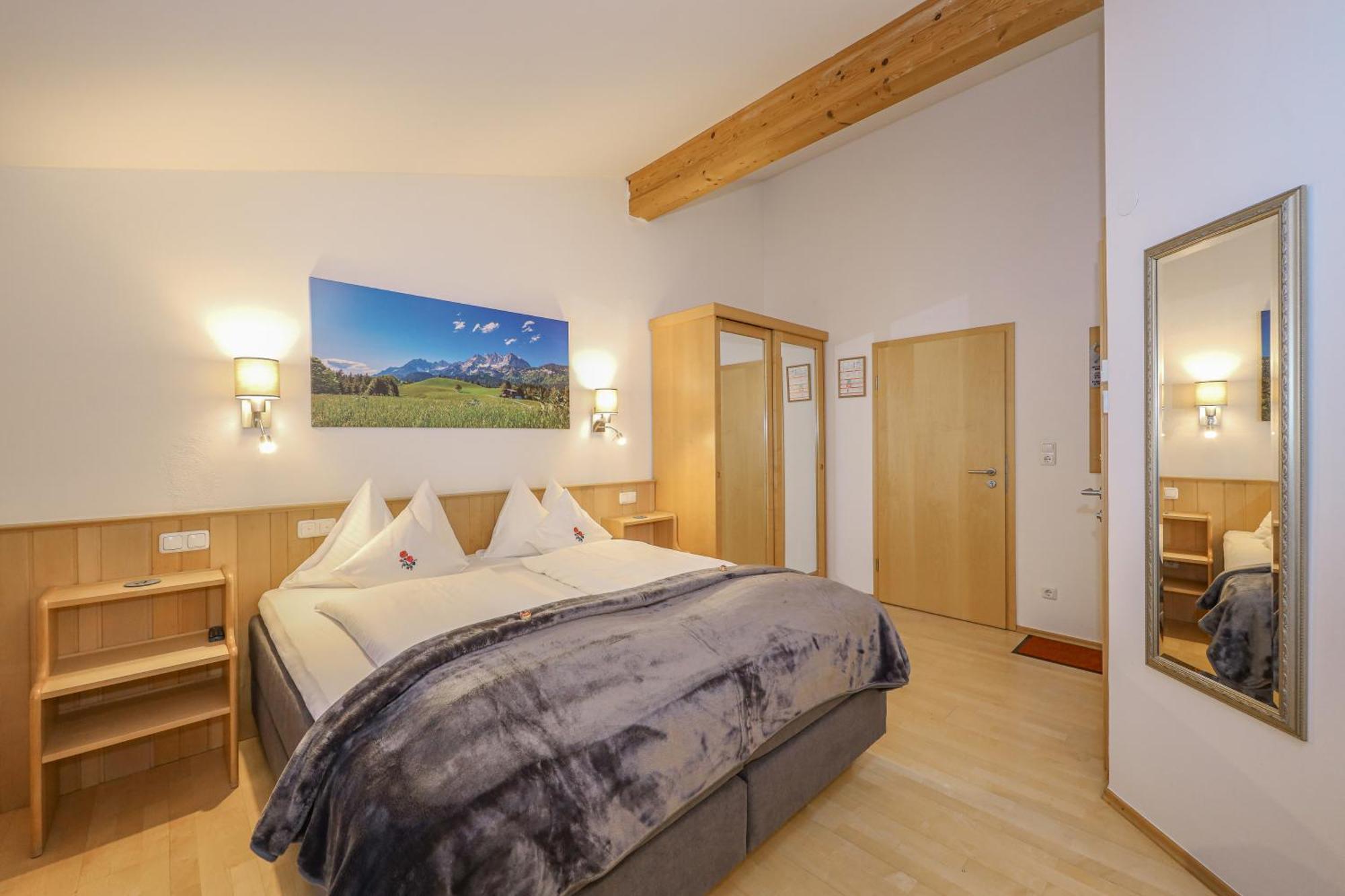 Gartenhotel Rosenhof Bei Kitzbuehel Оберндорф  Номер фото